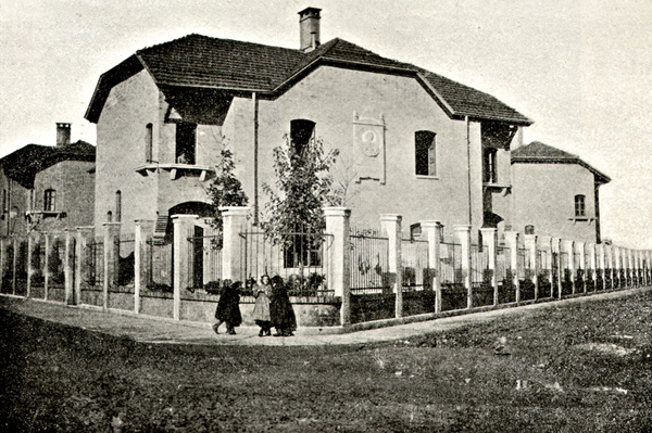 Palazzine operaie costruite su progetto di Andrea Torasso nel borgo San Paolo a Torino, 1904.