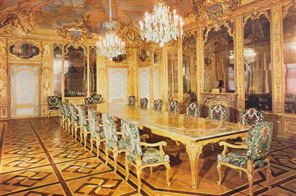 Sede di piazza San Carlo, la Sala del consiglio di amministrazione nell’allestimento del 1963.